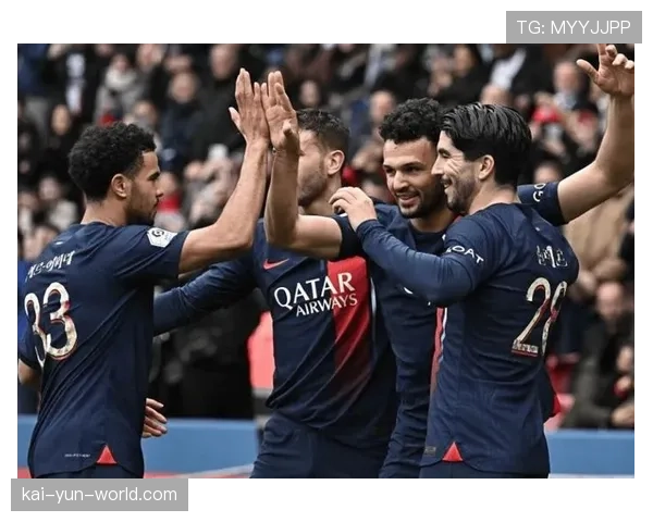 巴黎圣日耳曼边路进攻高效巴尔科拉头球破门展现特点